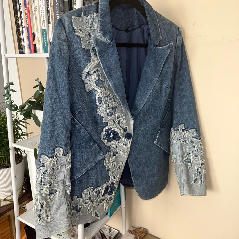 Women's Denim Blazer with Floral Embroidery